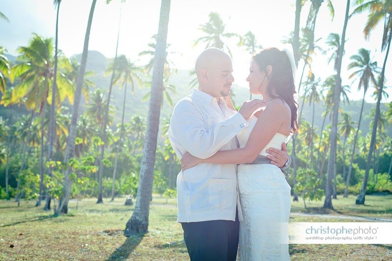 married couple in tahiti