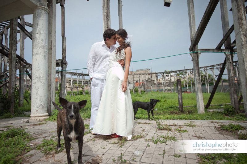 bride and groom in the old circus in the old part of town Cartagena, Colombia